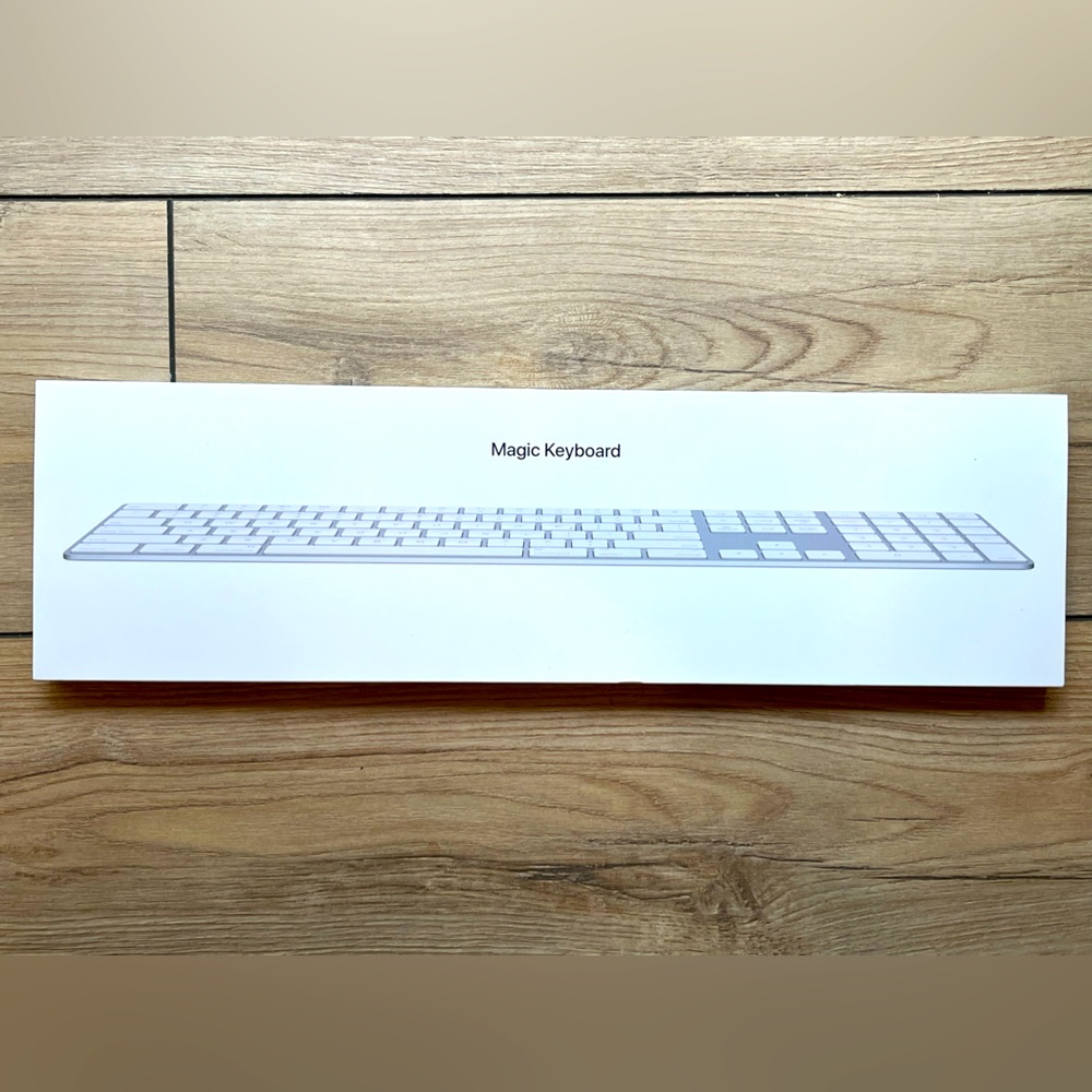 Apple Magic Keyboard with TenKey Numeric Keypad usb Bluetooth